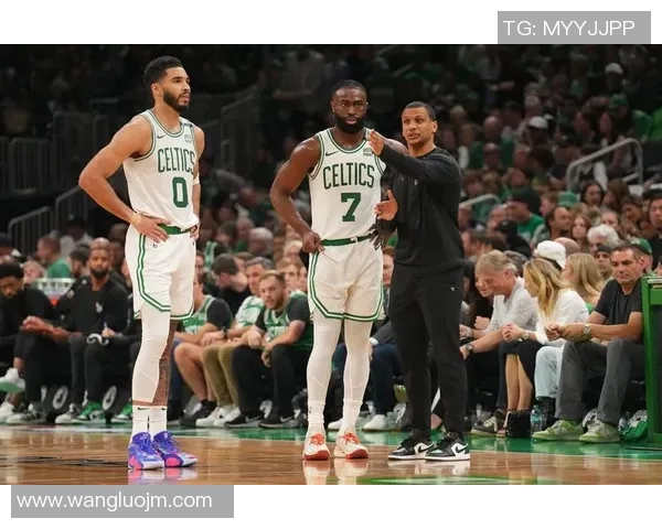 贾森塔图姆从青涩少年到NBA超级明星的奋斗历程与成长启示